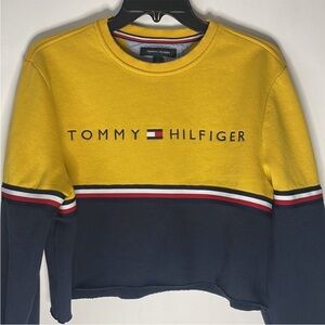 Tommy Hilfiger cropped oversized sweatshirt